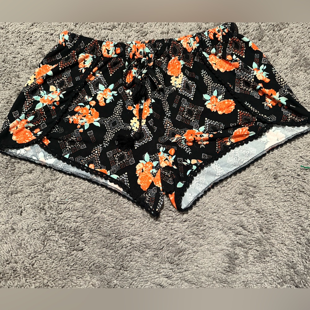 Women’s patterned shorts
